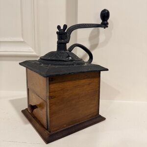 Vintage Wooden Coffee Grinder Hand Crank Cast Iron Mill WORKING coffee grinder